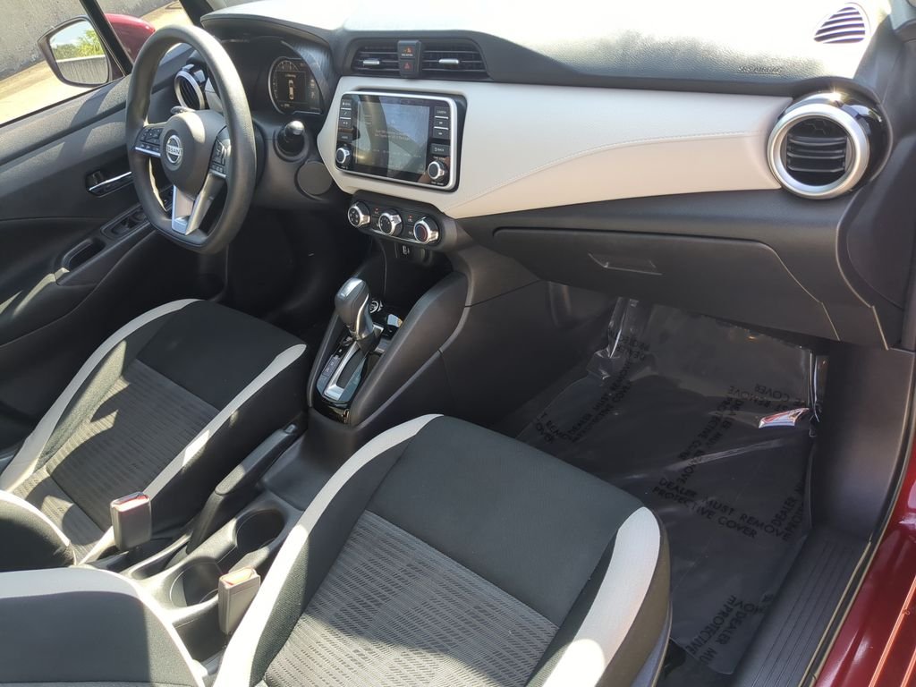 Used 2021 Red Nissan 1.6 SV image 10