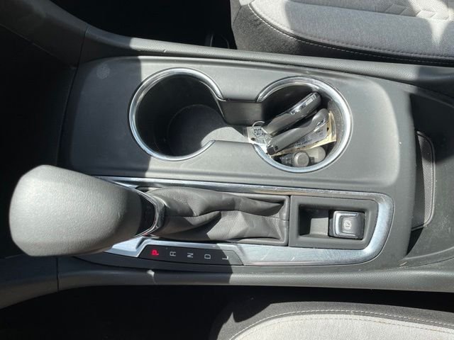 Used 2022 Summit White Chevrolet LT image 27