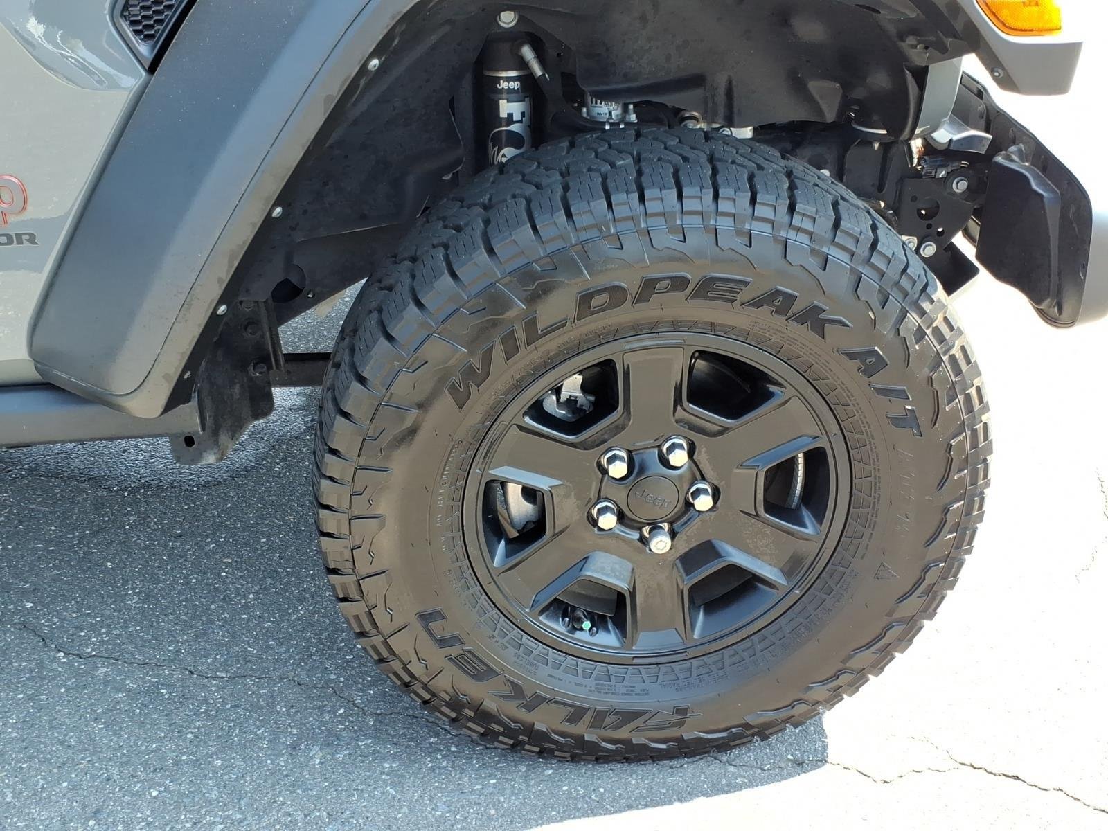 Used 2022 Sting-Gray Clearcoat Jeep Mojave image 12