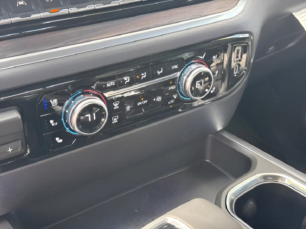 2026 GMC Sierra 1500 SLT - Photo 16