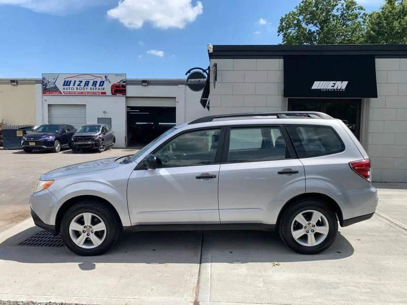 Used 2012 Silver Subaru 2.5X Sport Utility 4D image 8