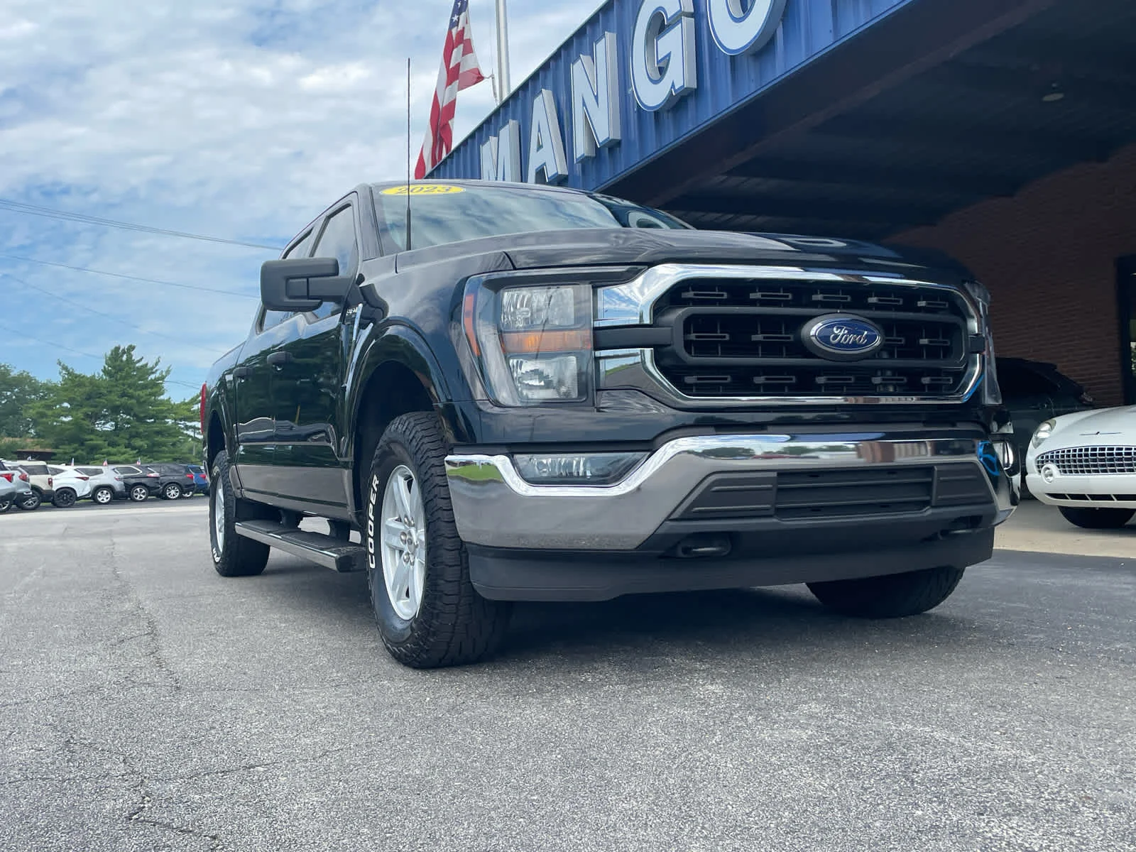 Used 2023 Agate Black Metallic Ford XLT image 20