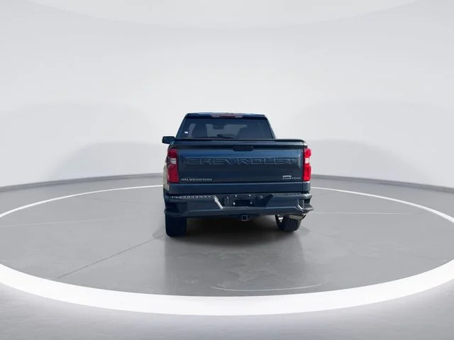 Used 2020 Gray Chevrolet Custom image 2
