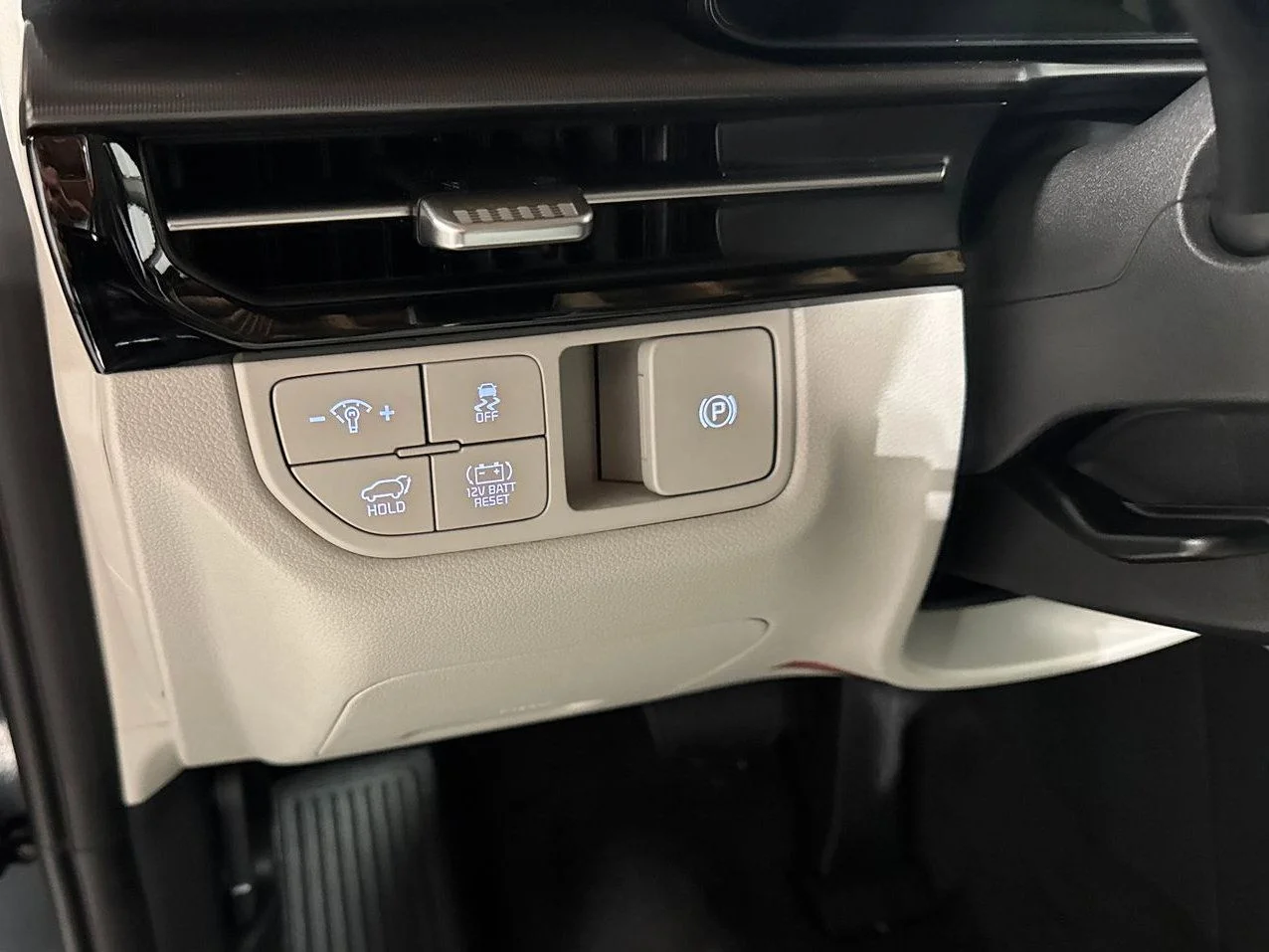 New 2026 Gravity Gray Kia EX image 19
