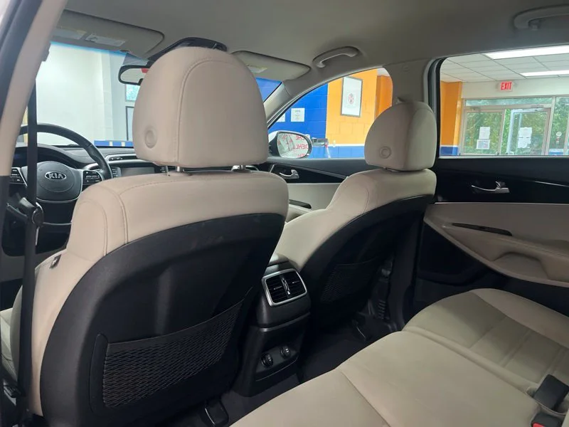 Used 2019 White Kia LX image 17
