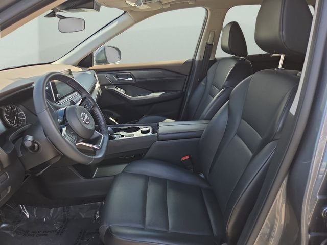 Used 2023 Gun Metallic Nissan SV image 31