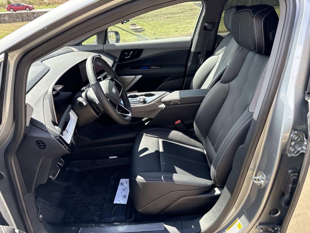 2026 Cadillac OPTIQ Luxury - Photo 8