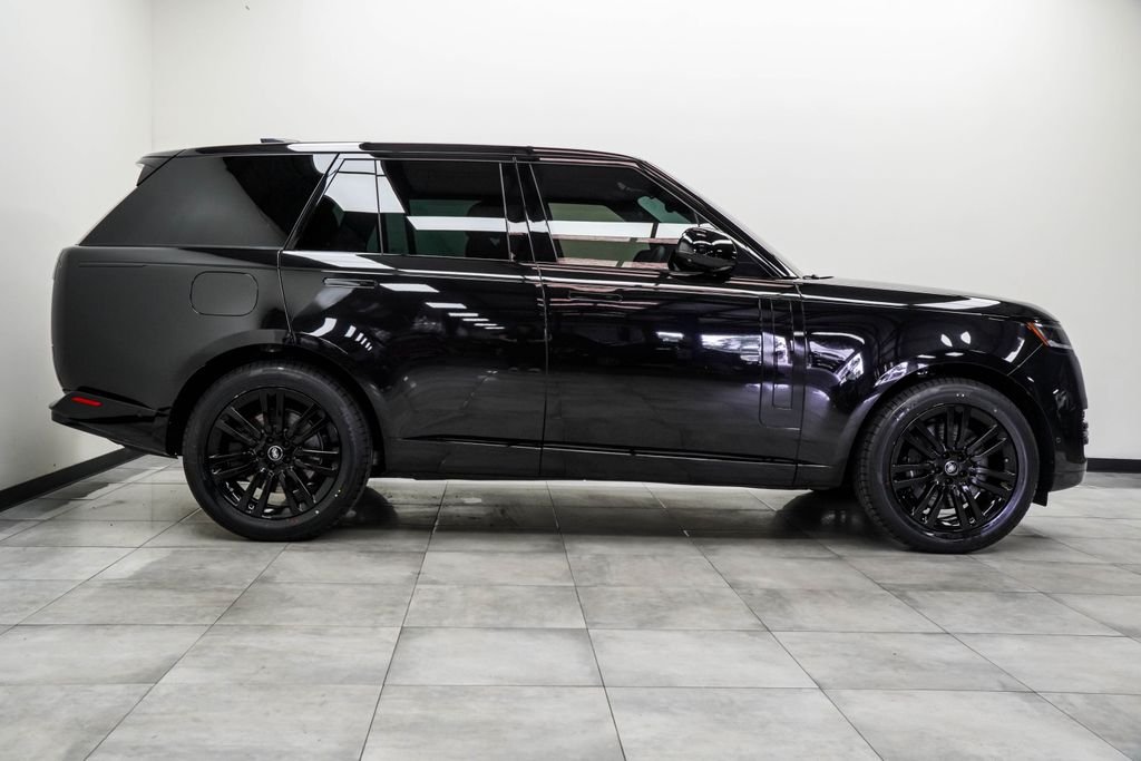 Used 2024 Black Land Rover SE image 7