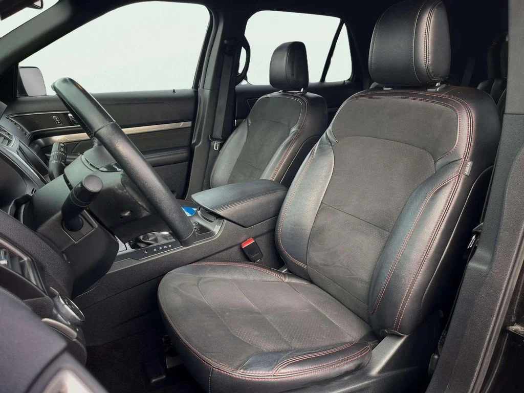 Used 2019 Agate Black Metallic Ford XLT image 23