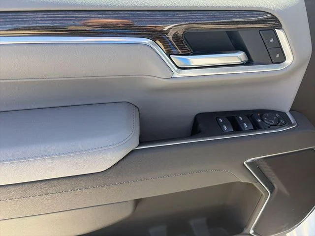 New 2026 White GMC SLE image 17