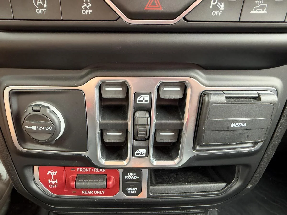 Used 2020 Black Jeep Rubicon image 21