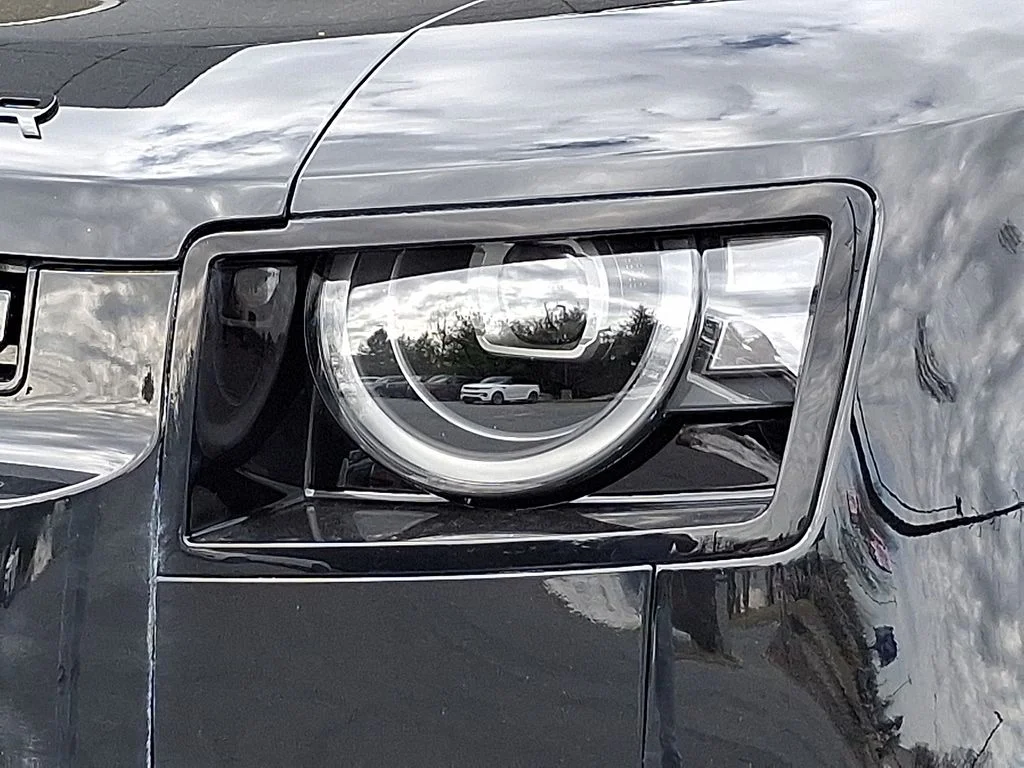 Certified Used 2026 Santorini Black Metallic Land Rover s image 9
