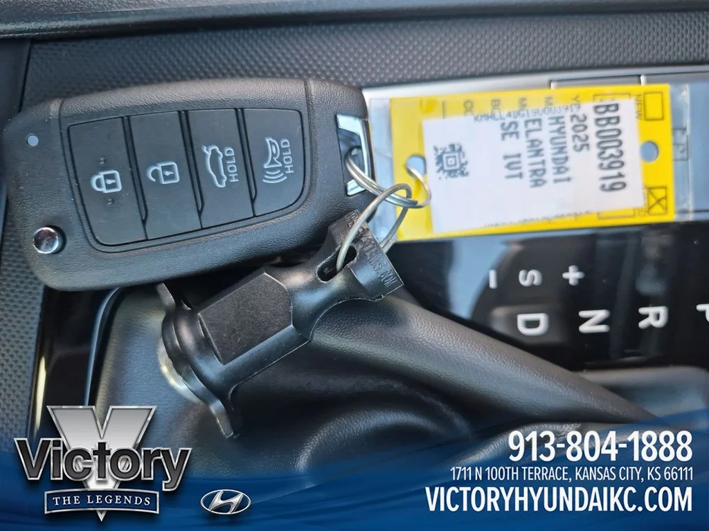 Used 2025 Black Hyundai SE image 27