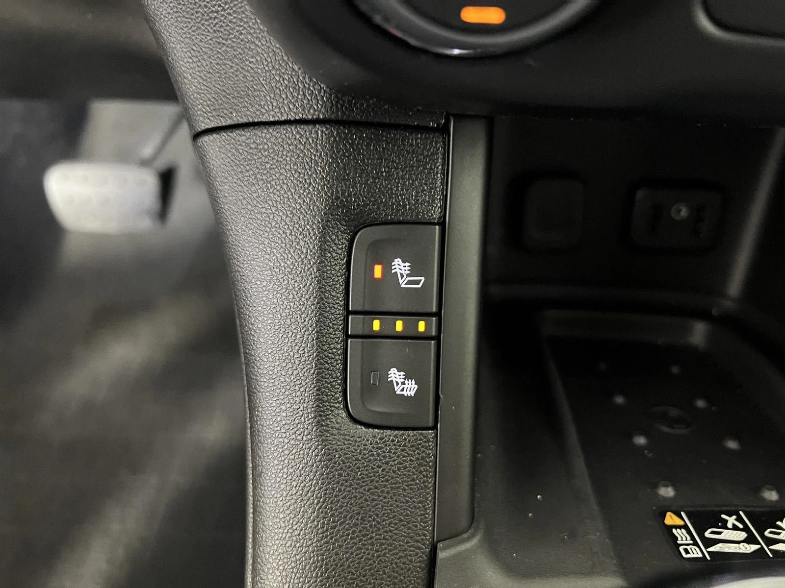 Used 2019 Ebony Twilight Metallic GMC SLT image 22