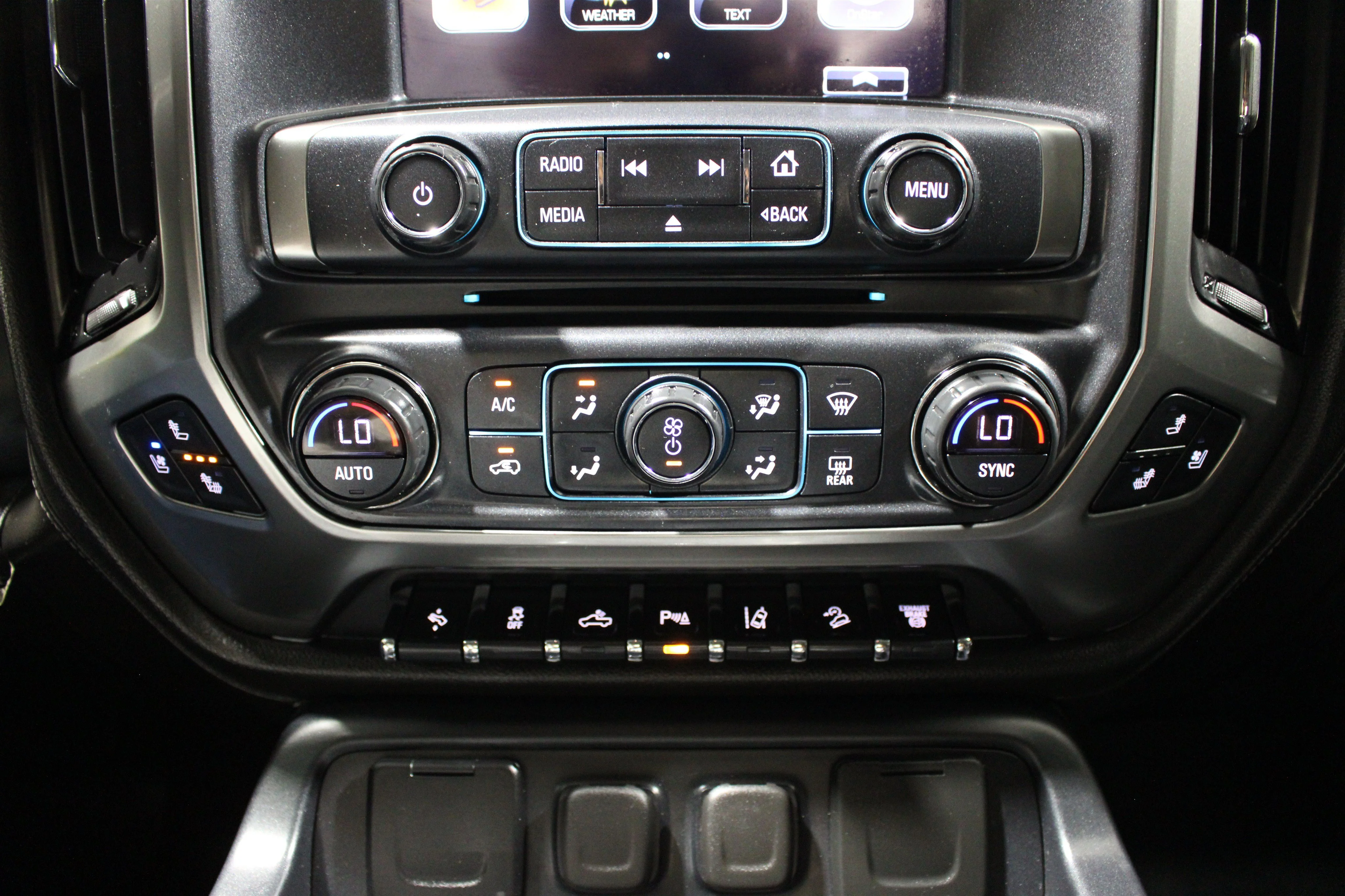 2017 Chevrolet Silverado 2500HD LTZ - Photo 18