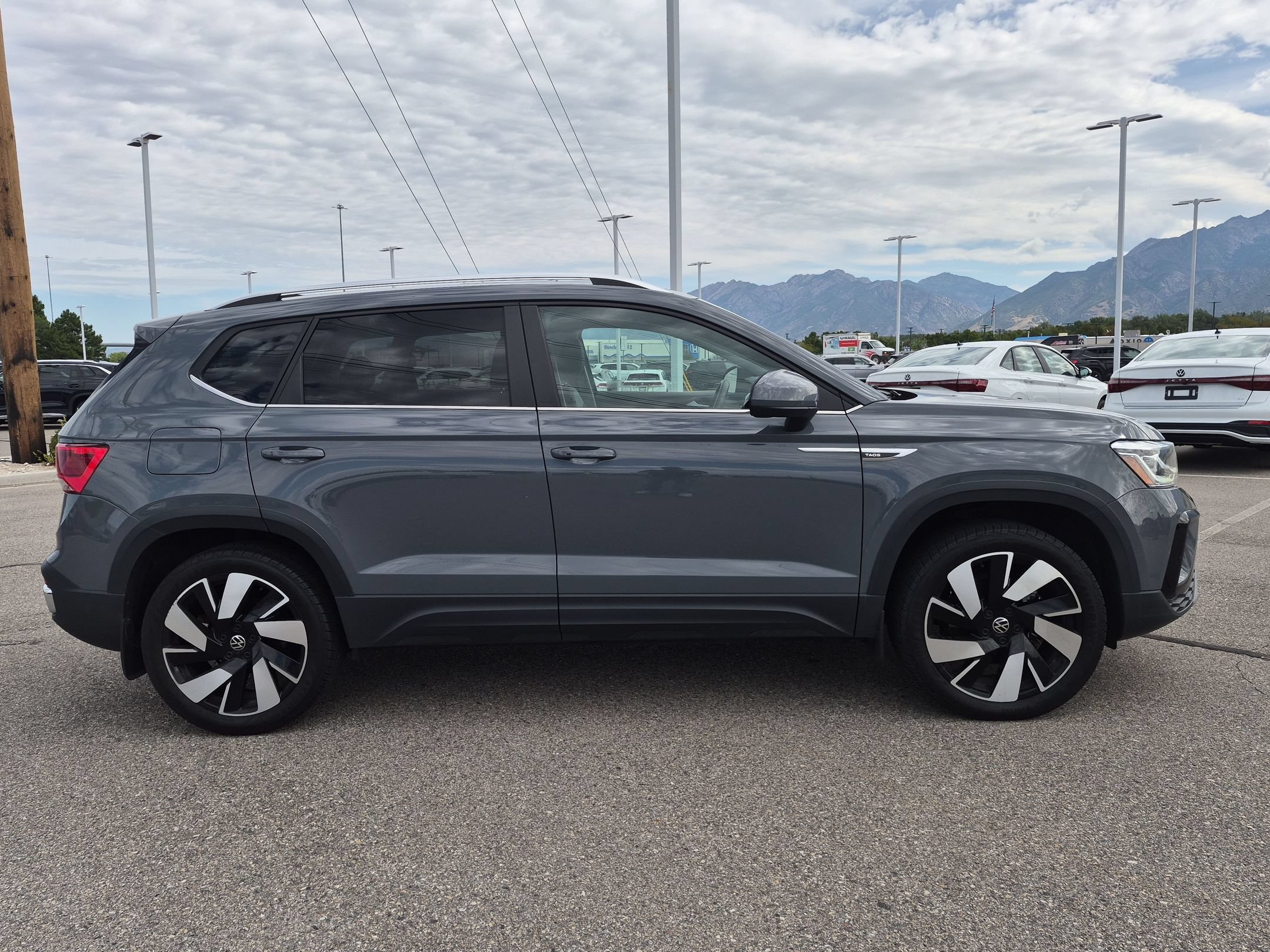 Used 2024 Gray Volkswagen SEL image 2