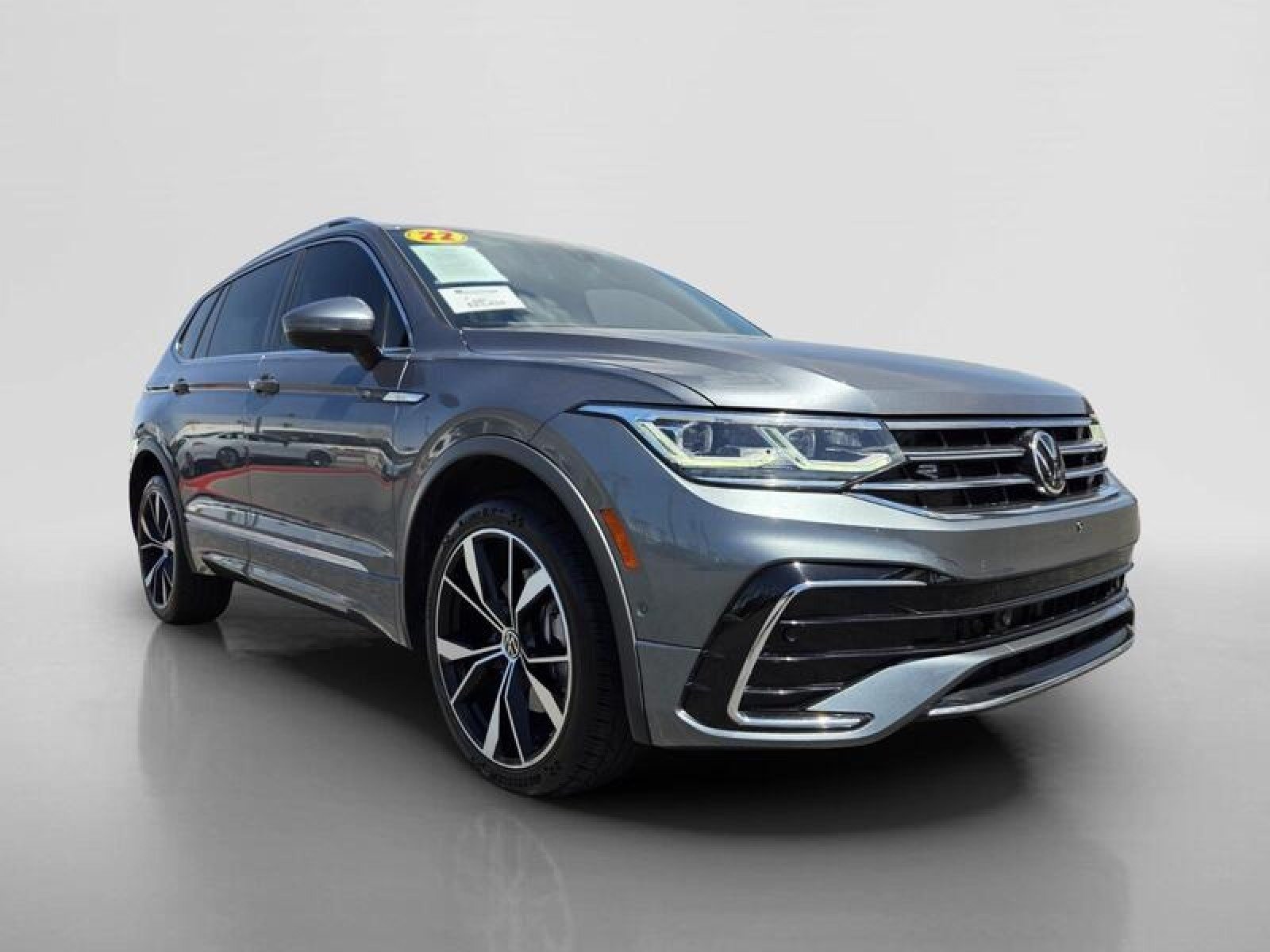 Used 2022 GRAY Volkswagen SEL R-Line image 7