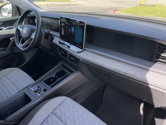 Used 2025 Platinum Gray Metallic Volkswagen 2.0T S image 28