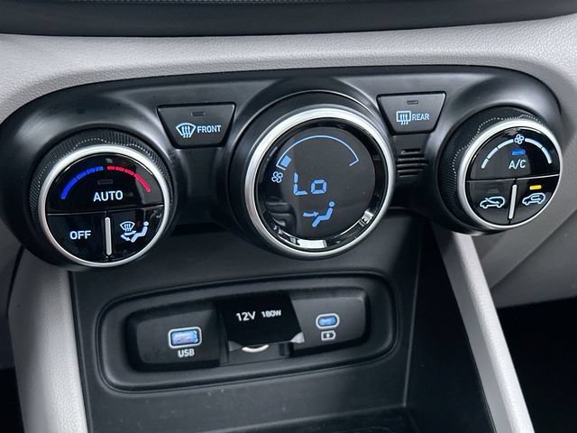 2025 Hyundai Venue SEL - Photo 24