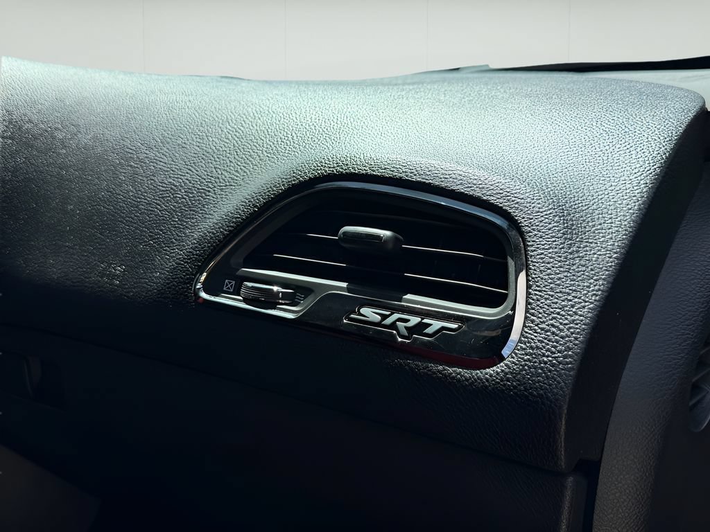 Used 2016 Pitch Black Clearcoat Dodge SRT Hellcat image 21