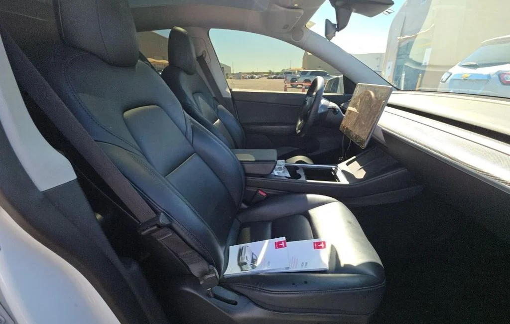 Used 2021 White Tesla Long Range image 6