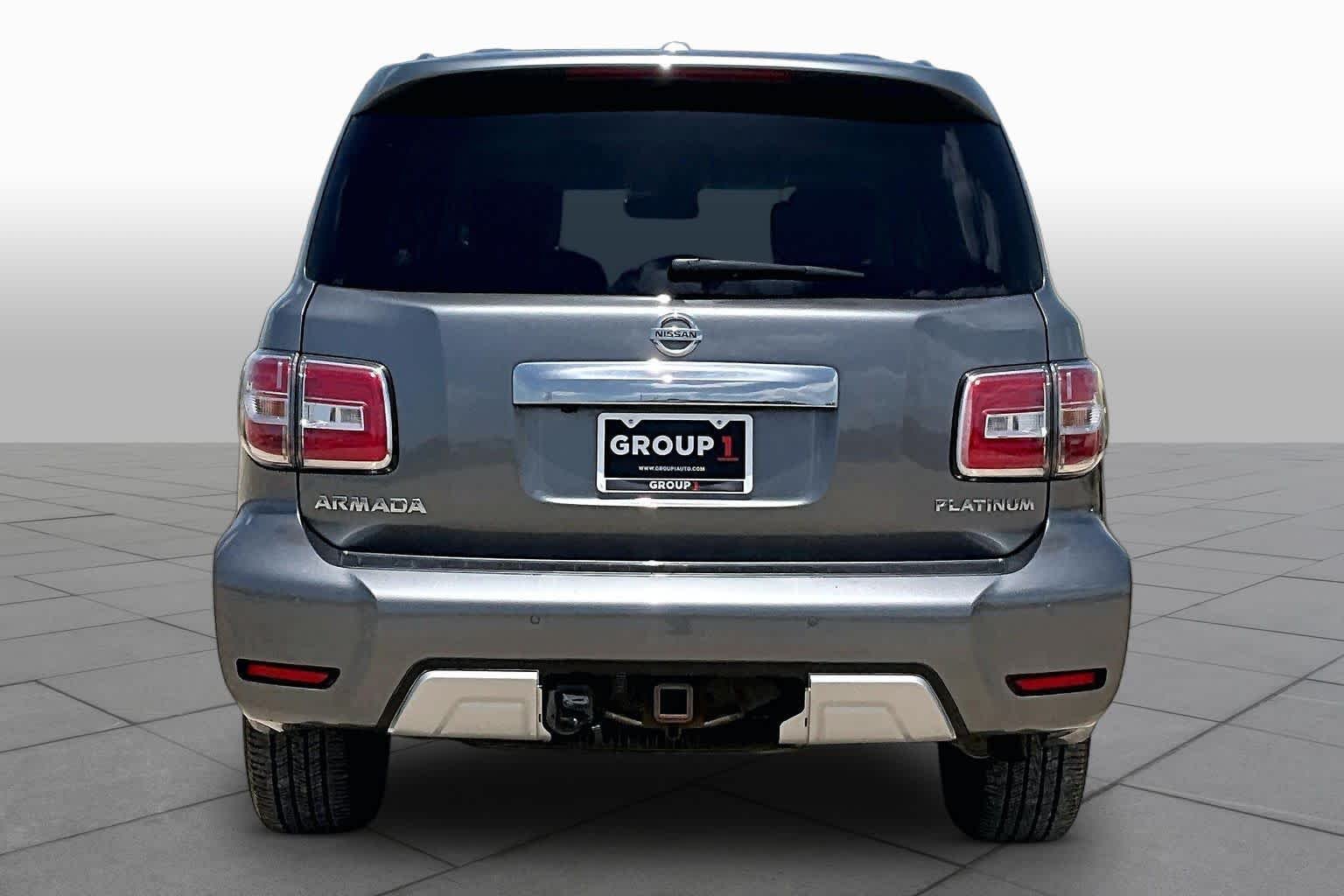 Used 2017 Gun Metallic Nissan Platinum image 5