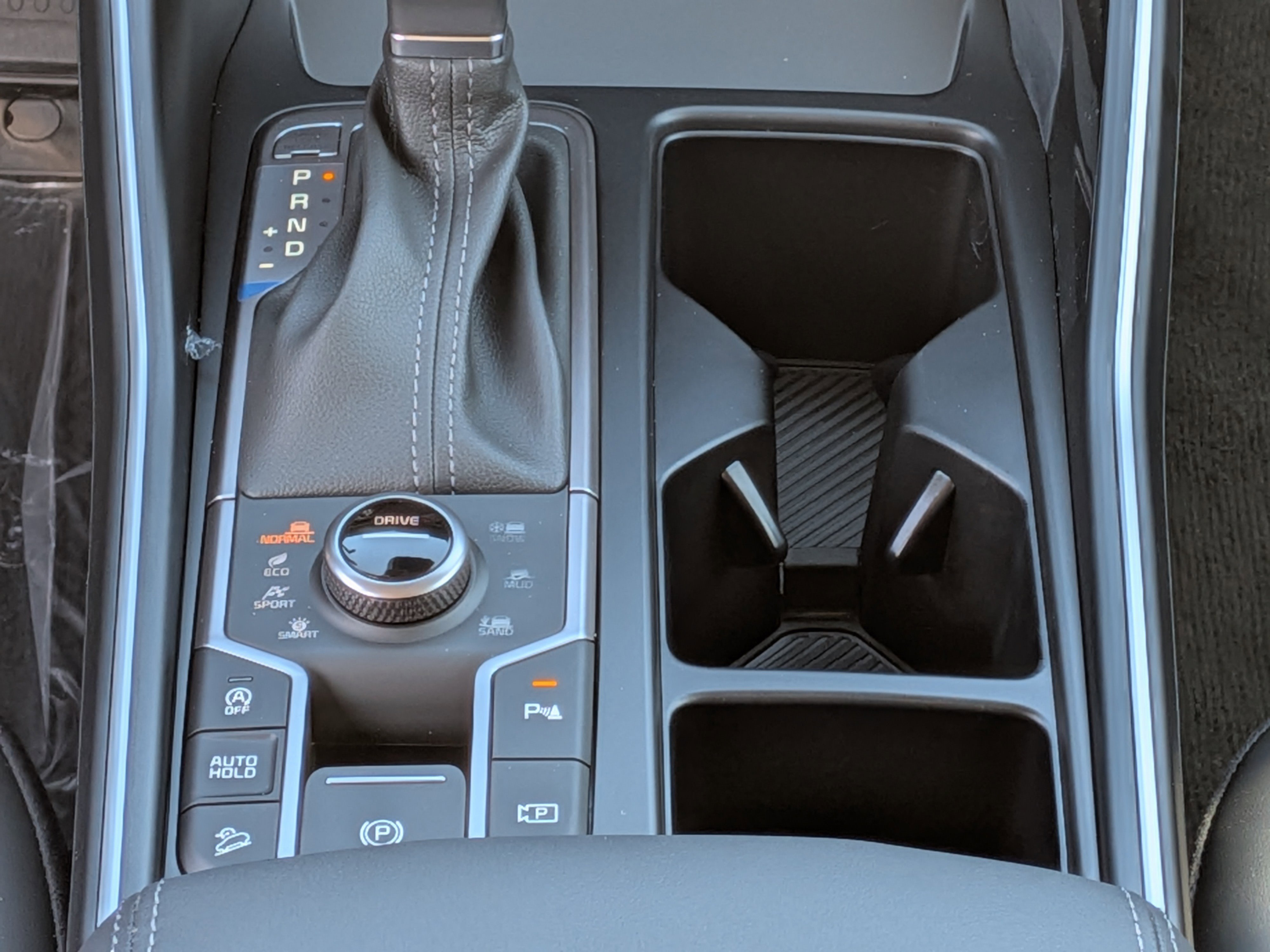 New 2026 Wolf Gray Kia S image 24