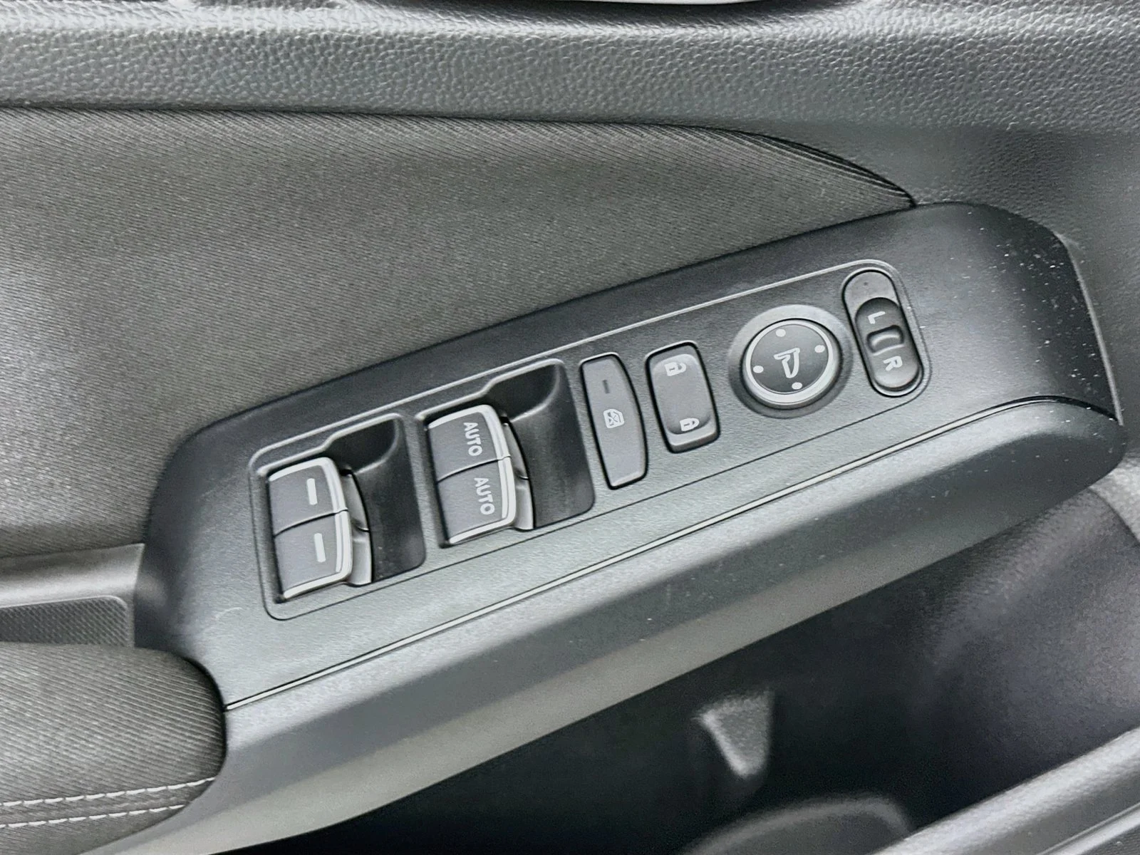 Used 2024  Honda Sport image 17