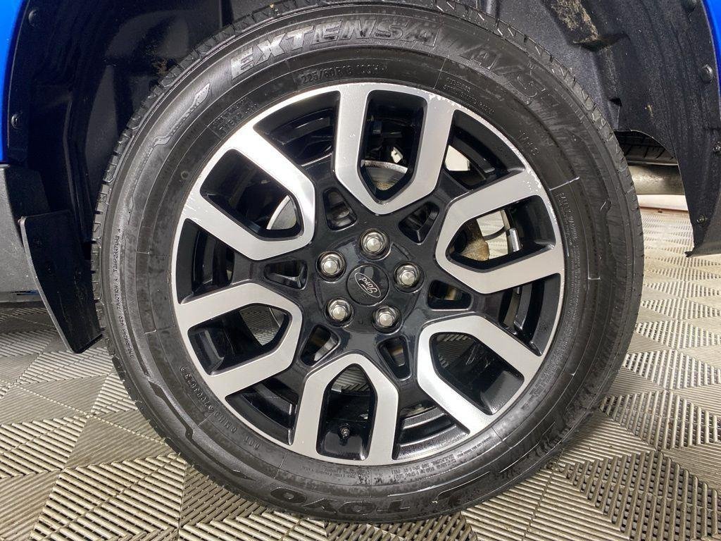 Used 2022 Blue Metallic Ford LARIAT image 14
