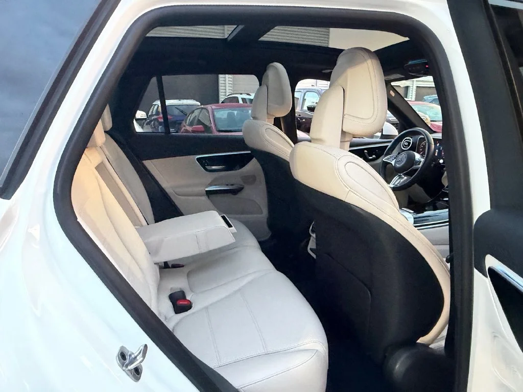 Used 2026 White Mercedes-Benz GLC 300 image 18