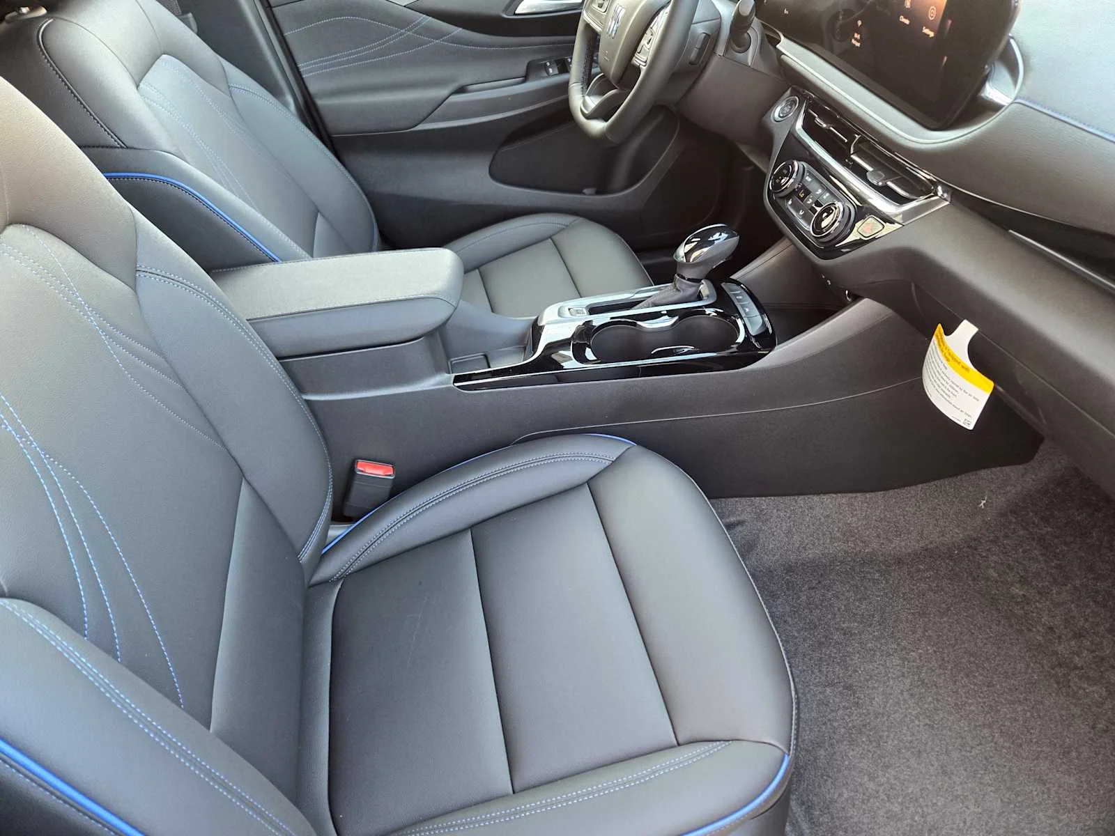 2026 Buick Envista Sport Touring - Photo 9