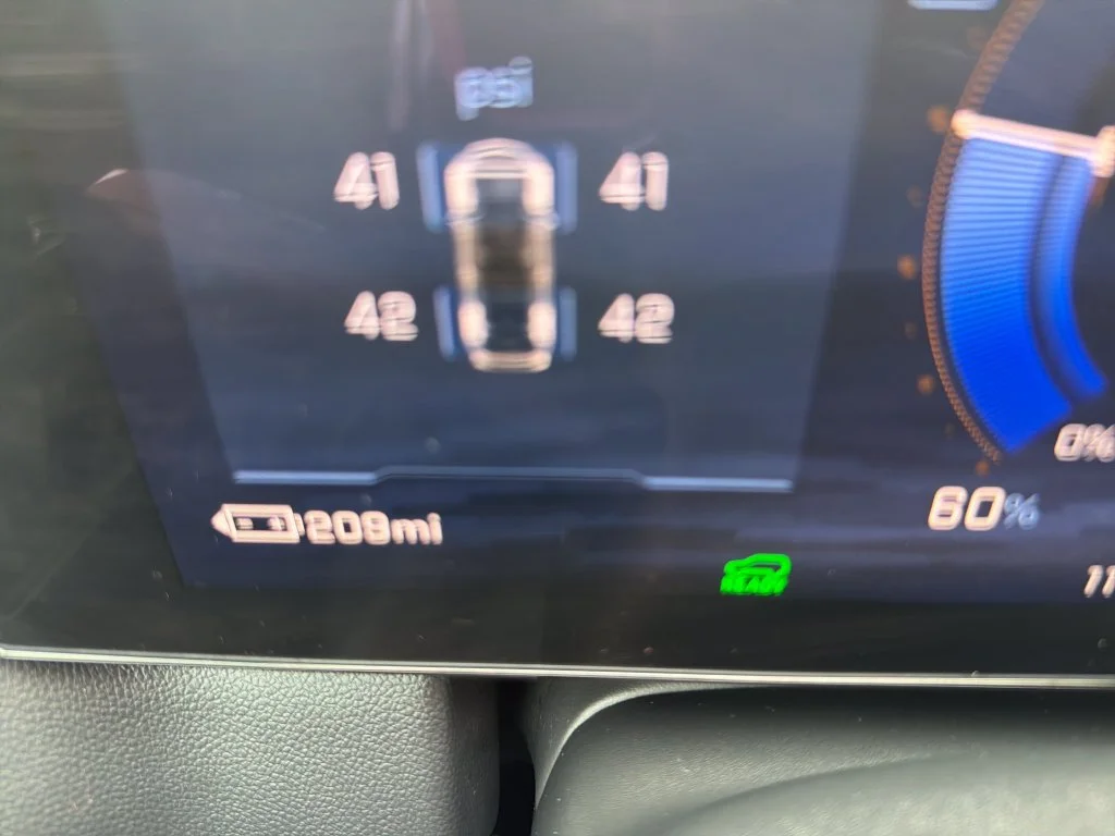 2025 Chevrolet Equinox EV RS - Photo 47