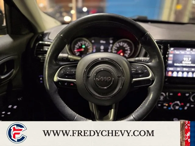 Used 2019 Gray Jeep Limited 4x4 image 12