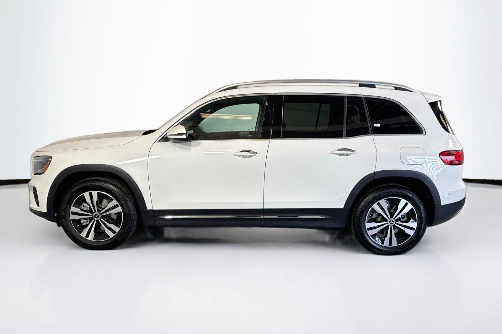 New 2026 Polar White Mercedes-Benz GLB 250 image 8