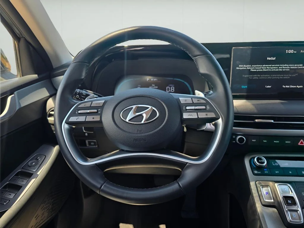 Used 2024 Abyss Black Pearl Hyundai SEL 7P image 24