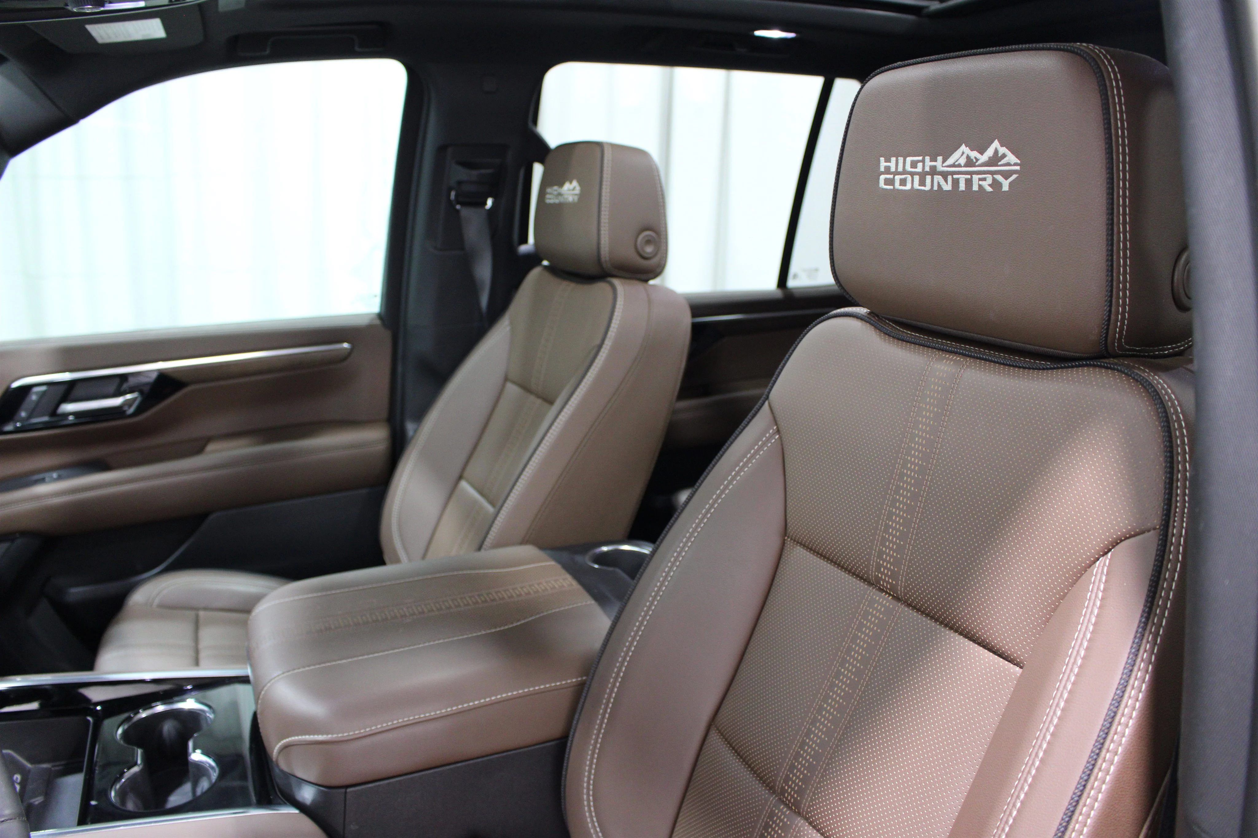 2025 Chevrolet Tahoe High Country - Photo 4