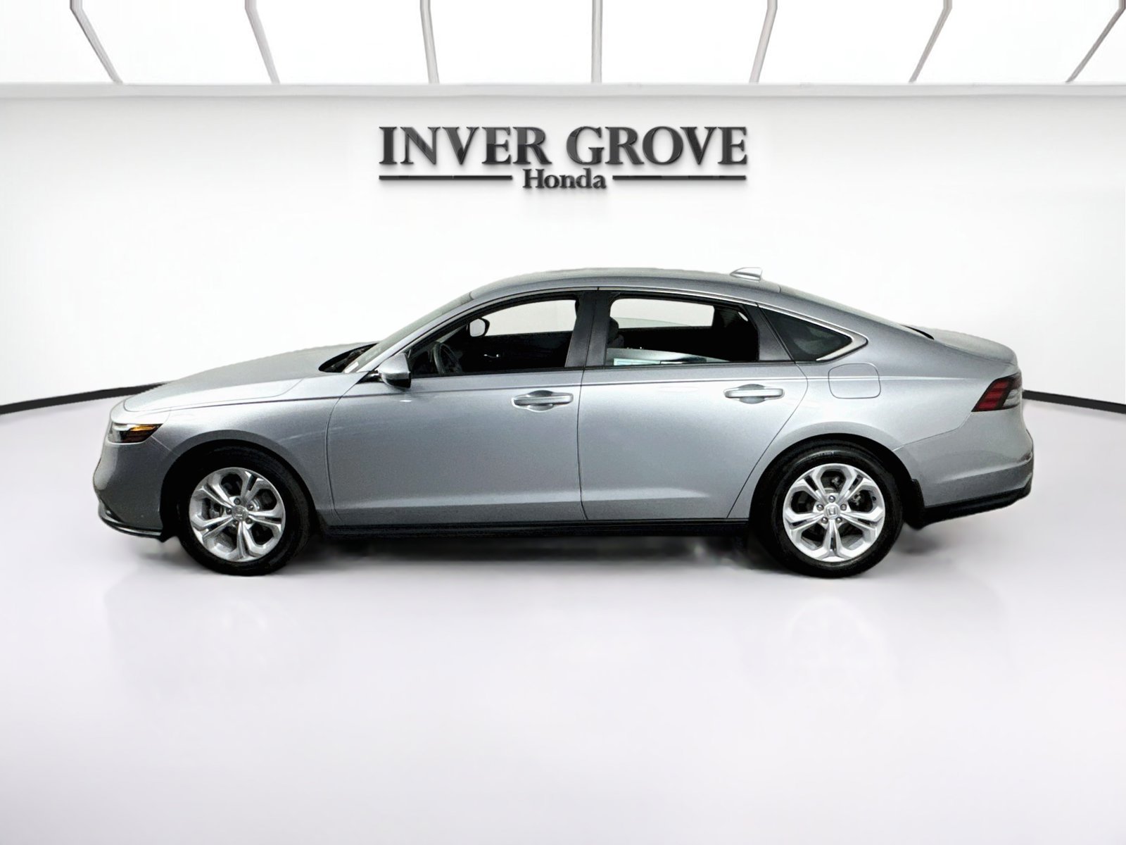 Used 2025 Solar Silver Metallic Honda LX image 8
