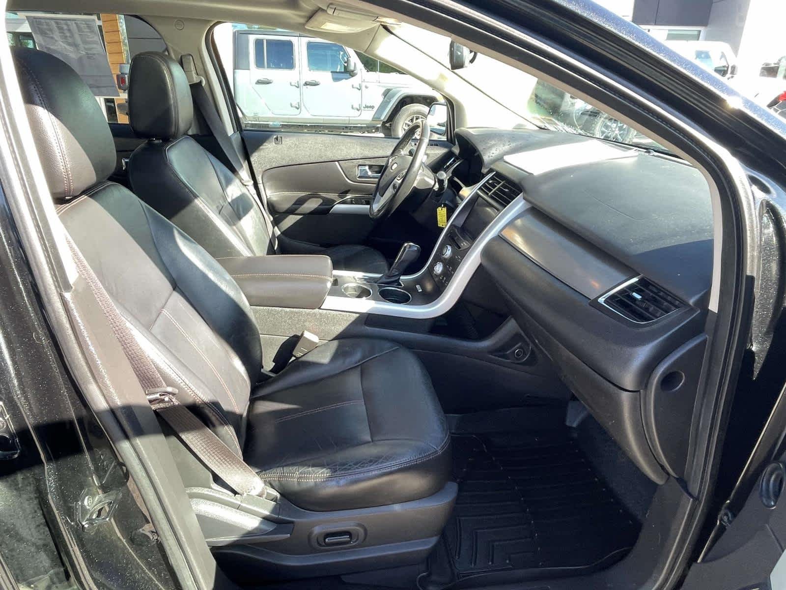 Used 2013 Tuxedo Black Metallic Ford SEL image 27