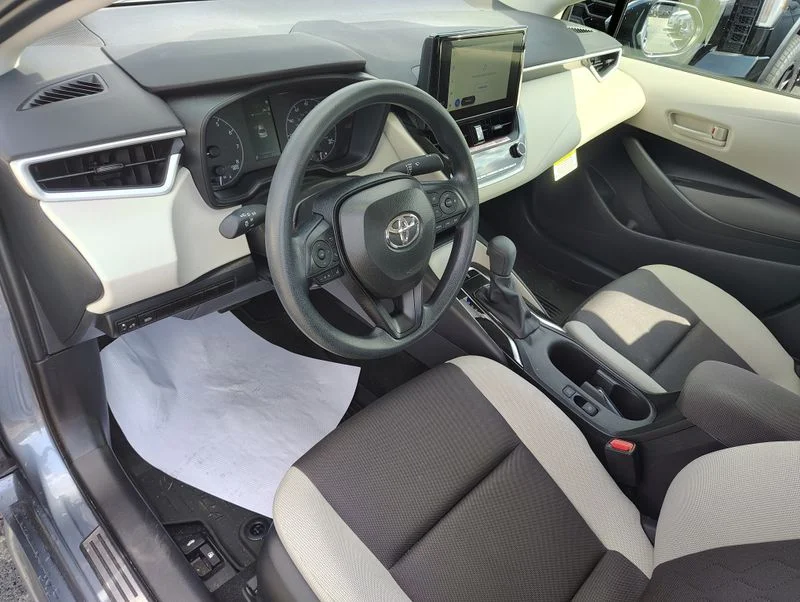 Used 2025  Toyota LE image 10