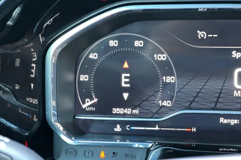 2025 GMC Sierra 1500 SLT - Photo 25