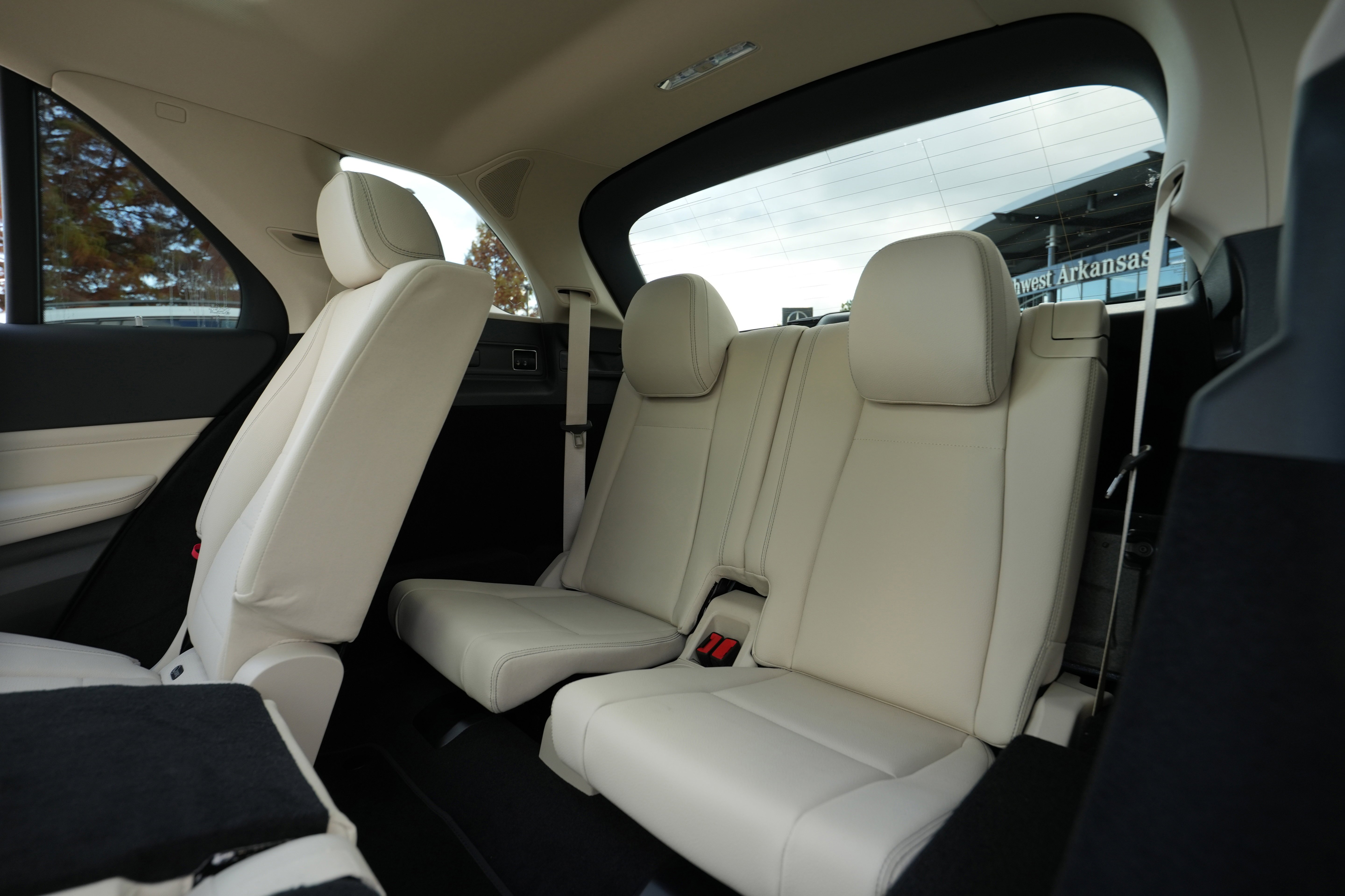 Used 2026 Polar White Mercedes-Benz GLE 350 image 47