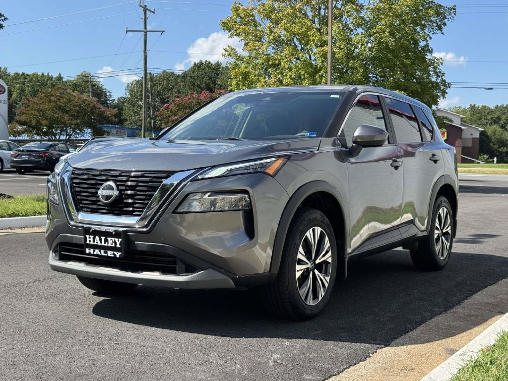 Used 2023 Gray Nissan SV image 24