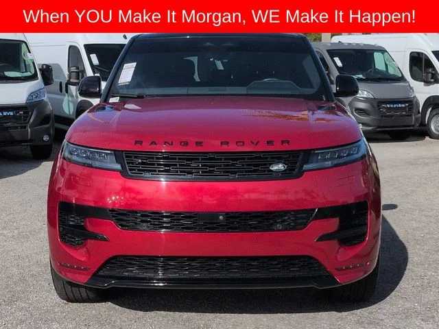 Used 2025  Land Rover Dynamic SE image 5