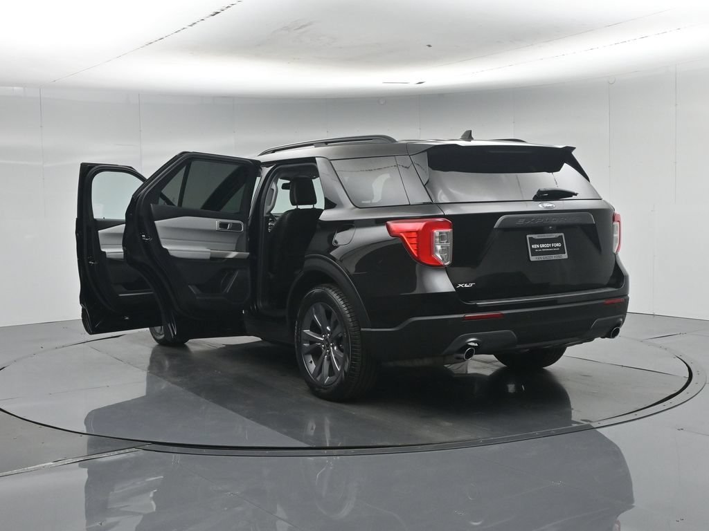 Certified Used 2023 Black Ford XLT image 42