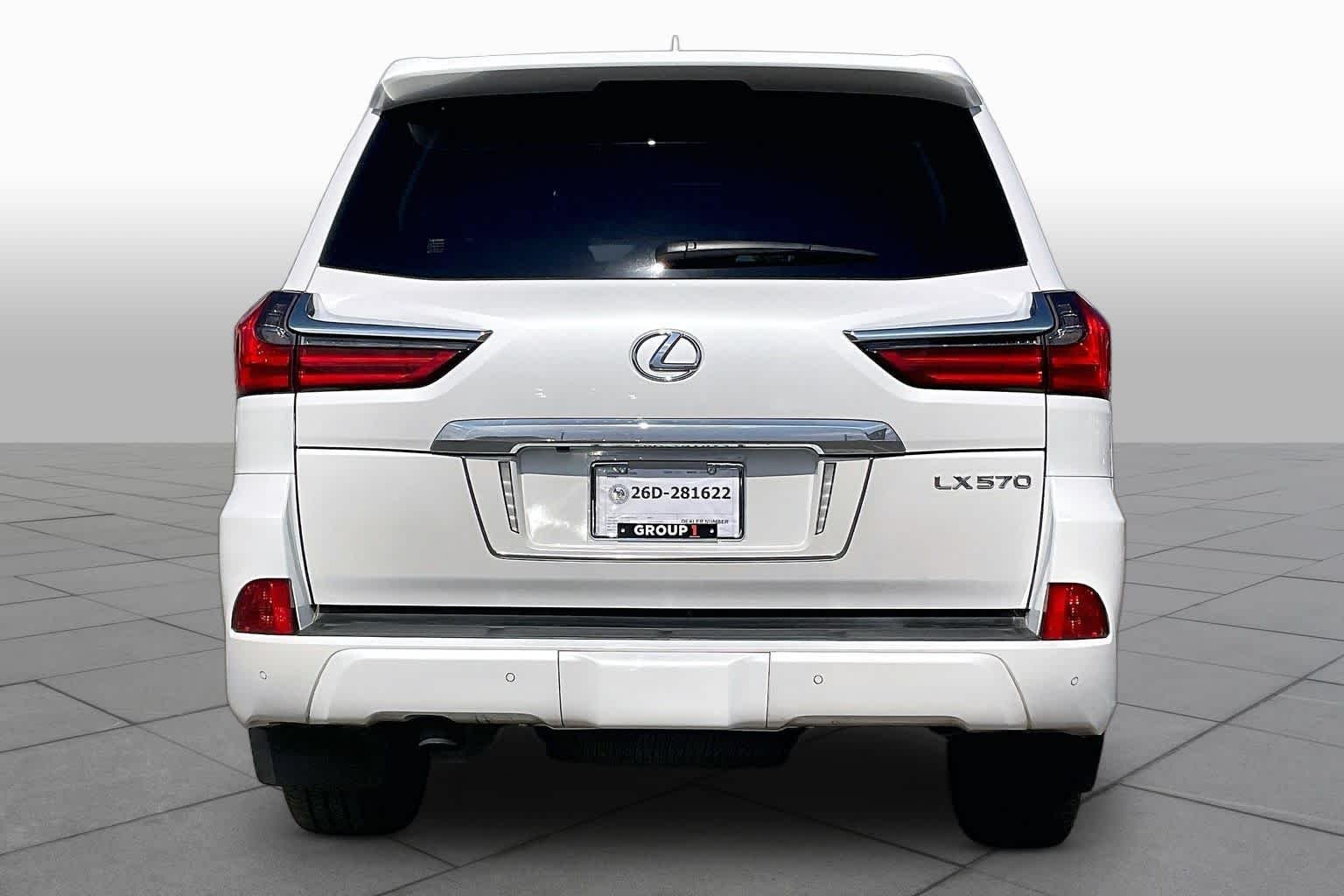 Used 2021 Eminent White Pearl Lexus  image 5