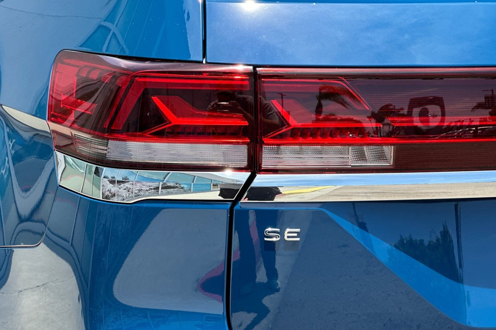 New 2026 Mountain Lake Blue Metallic Volkswagen 2.0T SE image 27