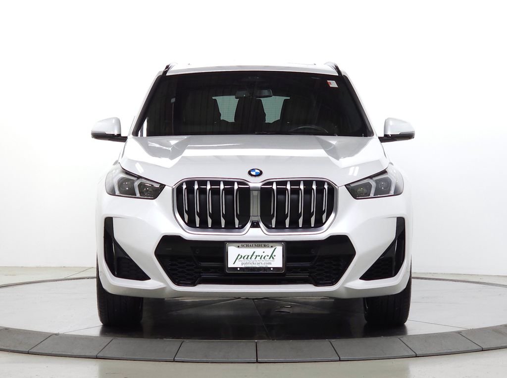 Used 2023 White Metallic BMW xDrive28i image 2