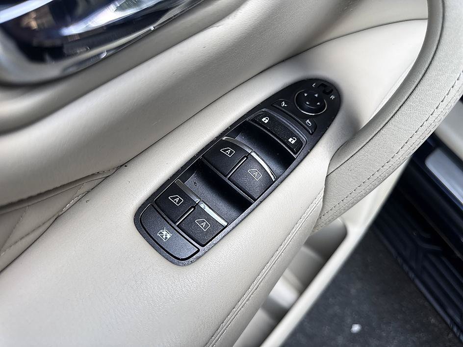 Certified Used 2021 Hermosa Blue INFINITI SENSORY image 10