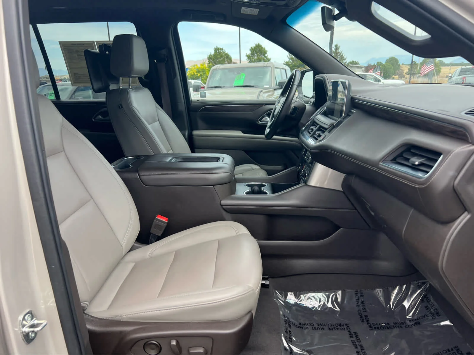 Certified Used 2022 Empire Beige Metallic Chevrolet LT image 17
