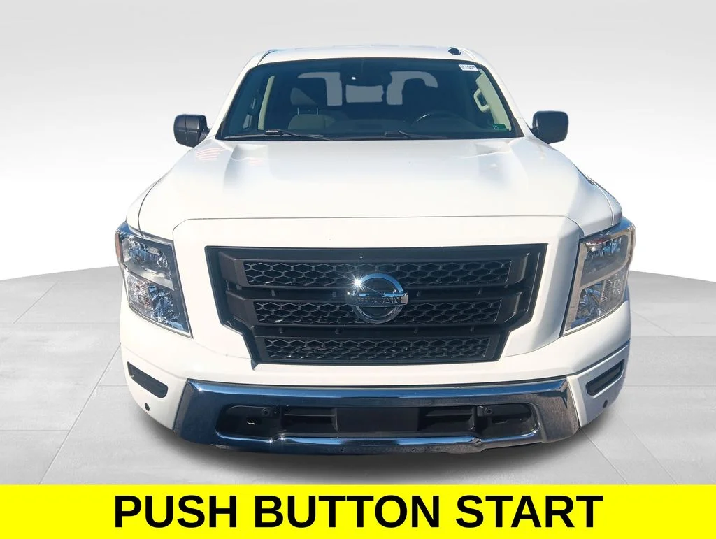 Used 2021 White Nissan SV image 9